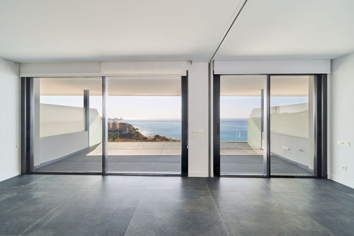 Image No.10-2 Bed Property for sale