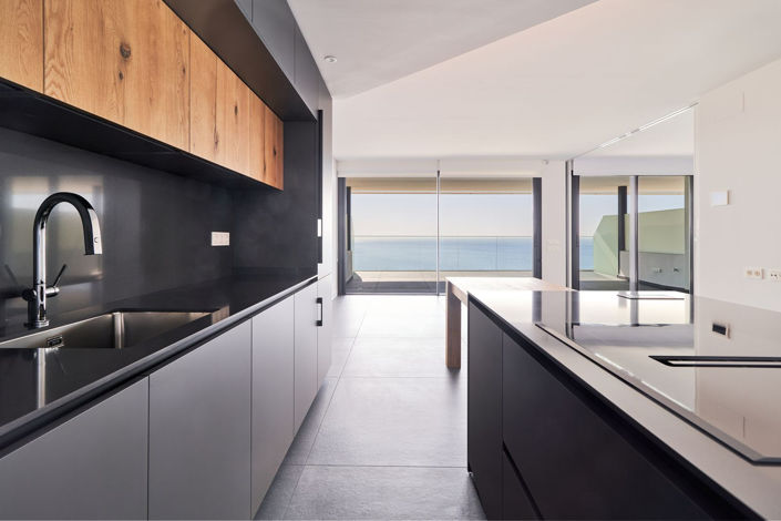 Image No.11-2 Bed Property for sale