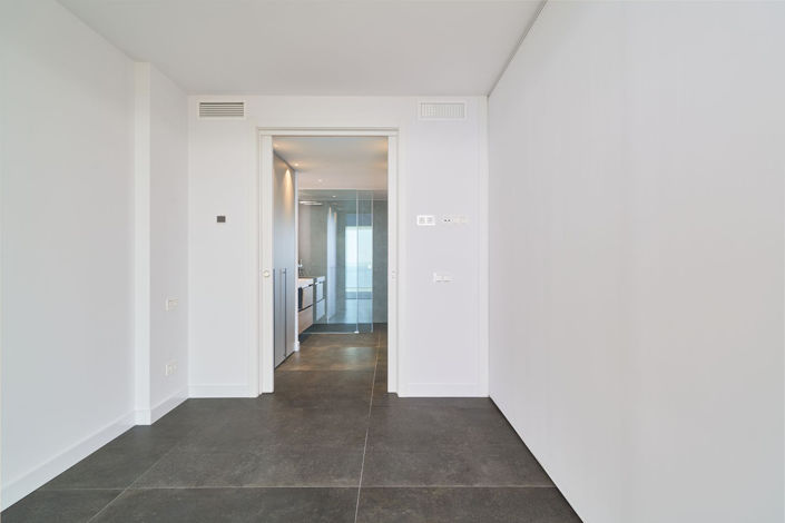 Image No.15-2 Bed Property for sale