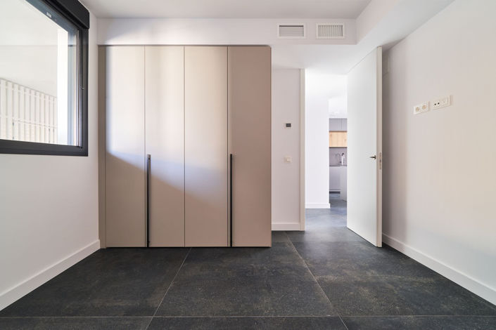 Image No.22-2 Bed Property for sale