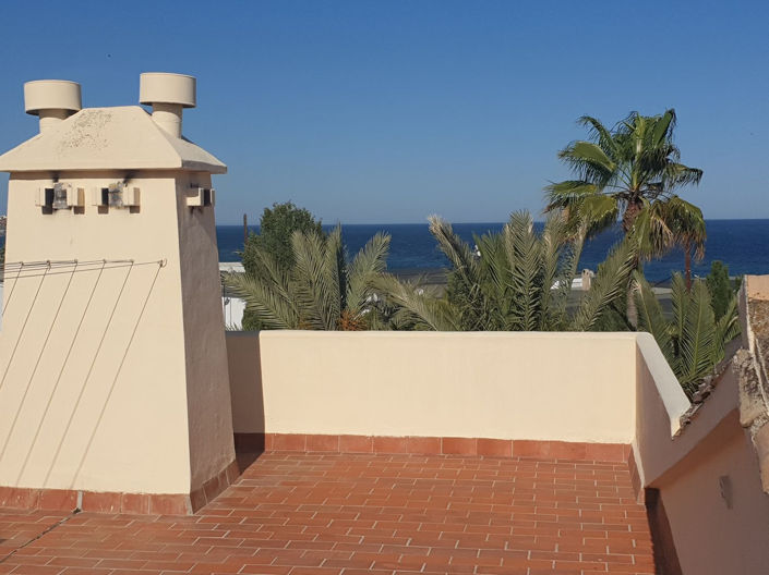 Image No.10-2 Bed Property for sale