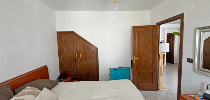 Image No.20-3 Bed Townhouse for sale