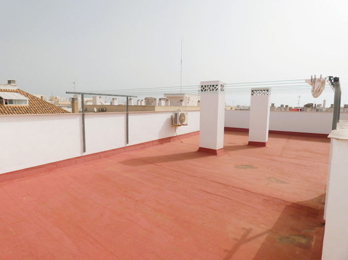 Image No.20-2 Bed Apartment for sale