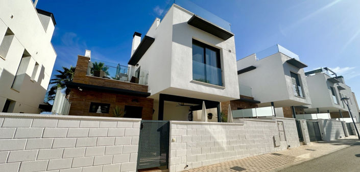 Image No.27-3 Bed Villa for sale