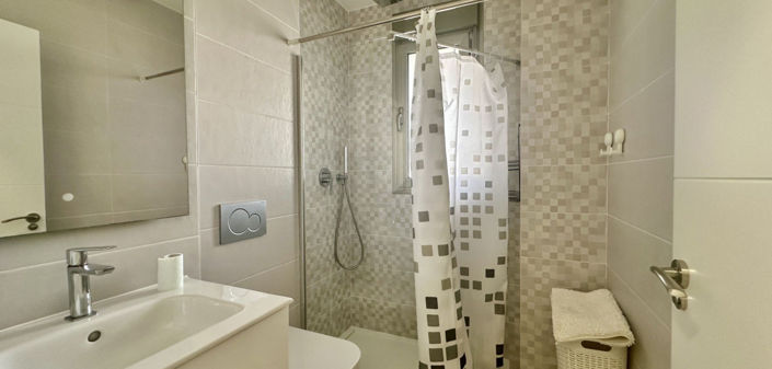 Image No.24-3 Bed Apartment for sale