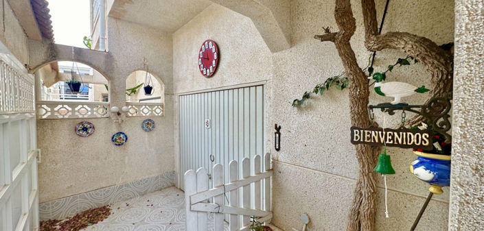 Image No.14-3 Bed Townhouse for sale