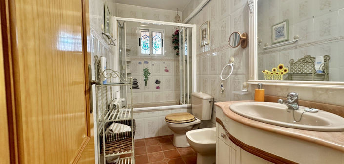 Image No.28-3 Bed Townhouse for sale