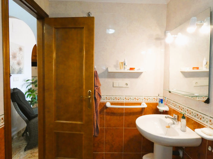 Image No.15-2 Bed Apartment for sale