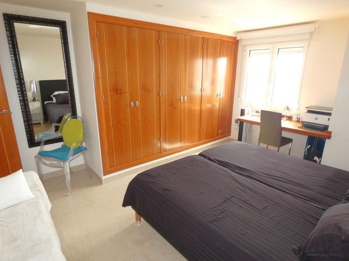 Image No.26-3 Bed Apartment for sale