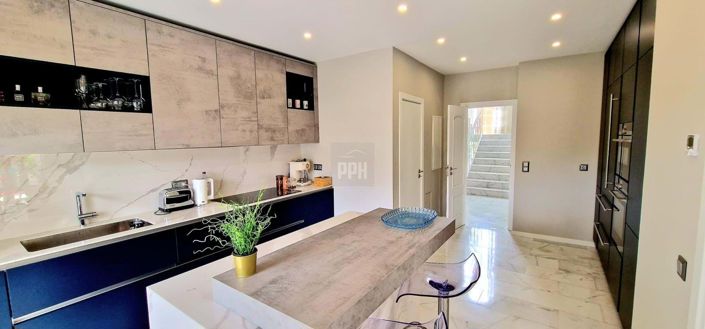 Image No.20-5 Bed Villa for sale