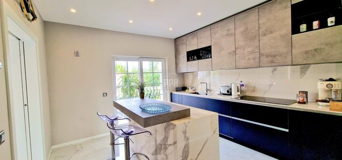 Image No.30-5 Bed Villa for sale