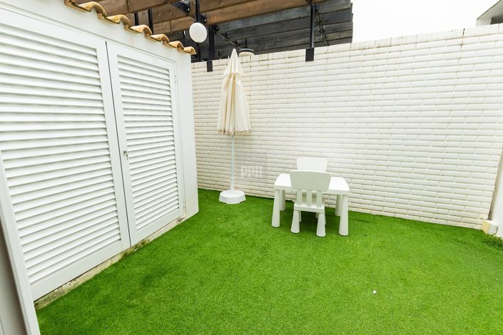 Image No.20-3 Bed Townhouse for sale