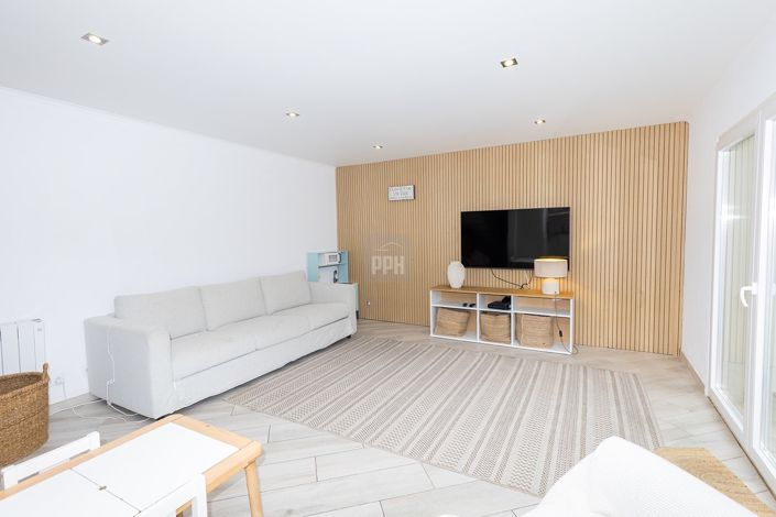 Image No.29-3 Bed Townhouse for sale