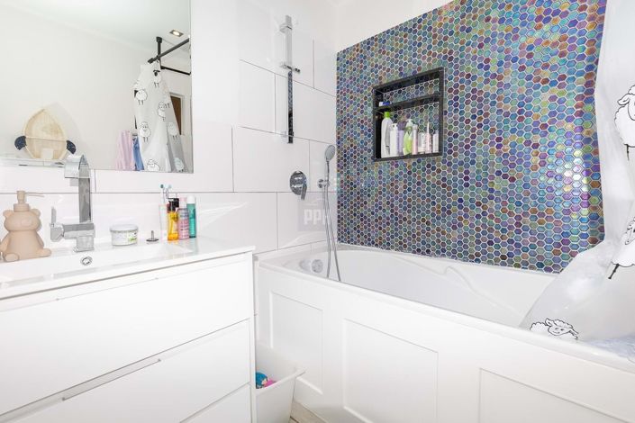 Image No.4-3 Bed Townhouse for sale