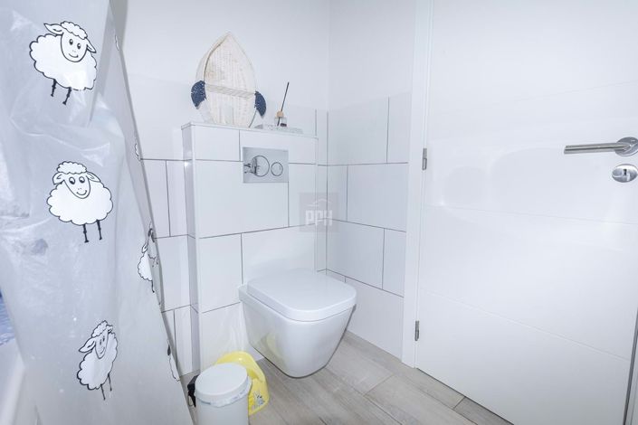 Image No.42-3 Bed Townhouse for sale