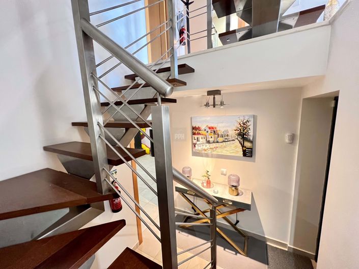 Image No.17-4 Bed Townhouse for sale