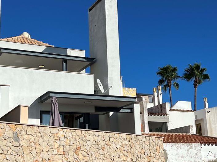 Image No.2-4 Bed Townhouse for sale