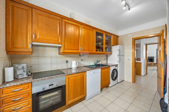 Image No.28-2 Bed Apartment for sale