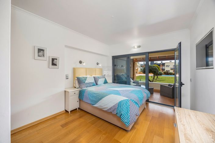 Image No.34-2 Bed Apartment for sale