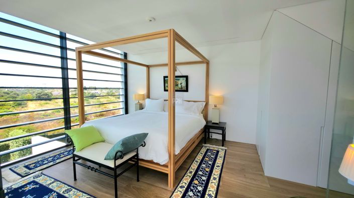 Image No.10-3 Bed Townhouse for sale