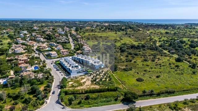 Image No.32-3 Bed Townhouse for sale