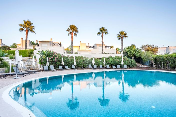 Image No.9-2 Bed Townhouse for sale