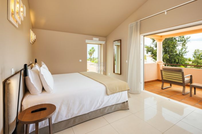 Image No.15-3 Bed Property for sale