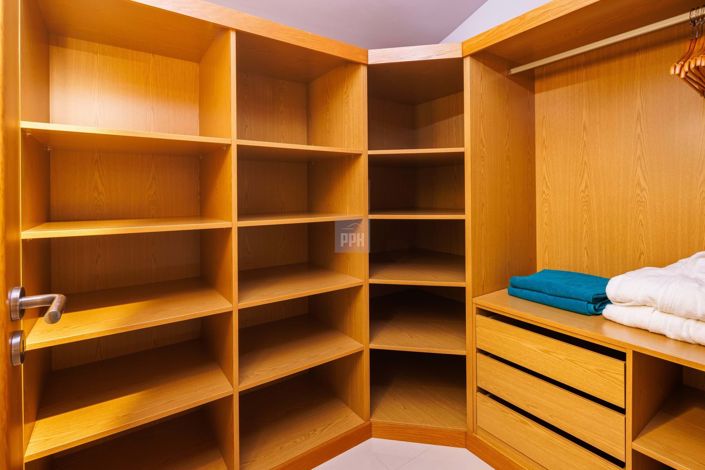 Image No.16-3 Bed Property for sale