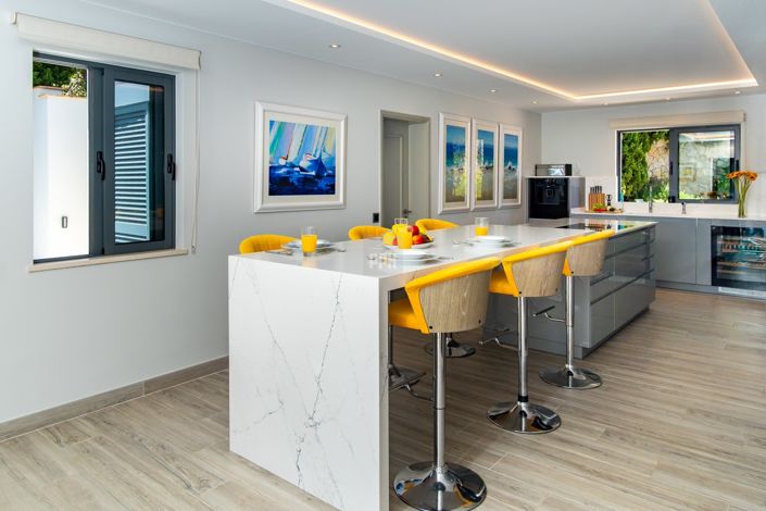 Image No.14-5 Bed Villa for sale