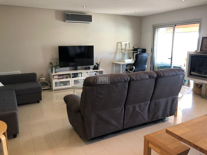 Image No.10-3 Bed Townhouse for sale