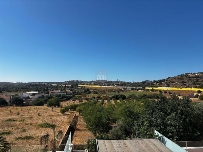 Image No.27-3 Bed Townhouse for sale