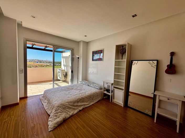 Image No.33-3 Bed Townhouse for sale