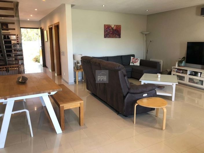 Image No.4-3 Bed Townhouse for sale