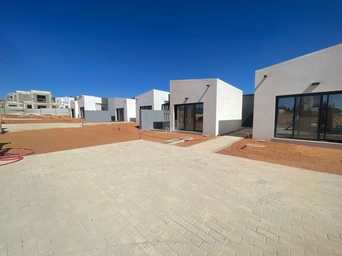 Image No.18-2 Bed Villa for sale