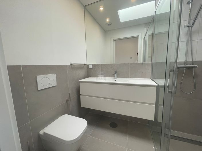 Image No.20-2 Bed Villa for sale