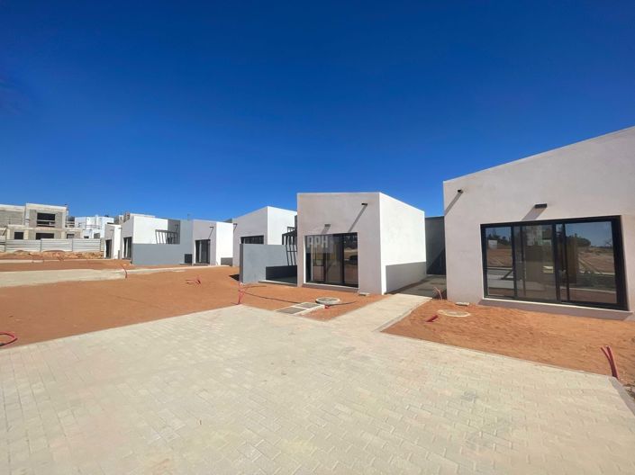 Image No.30-2 Bed Villa for sale