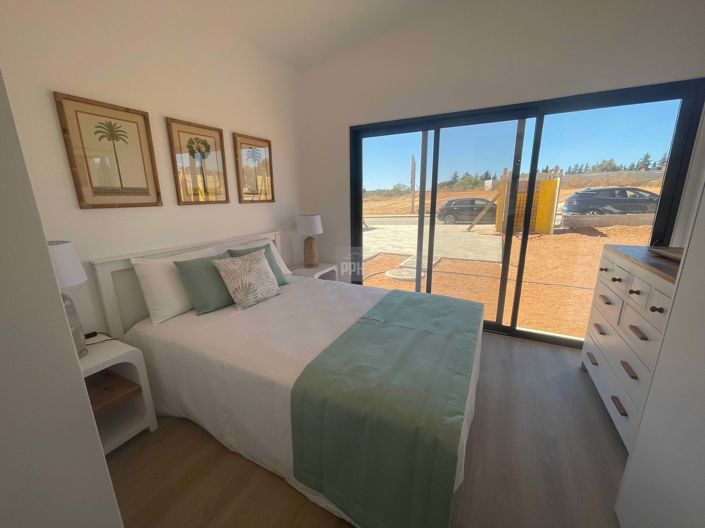 Image No.32-2 Bed Villa for sale