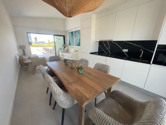 Image No.35-2 Bed Villa for sale