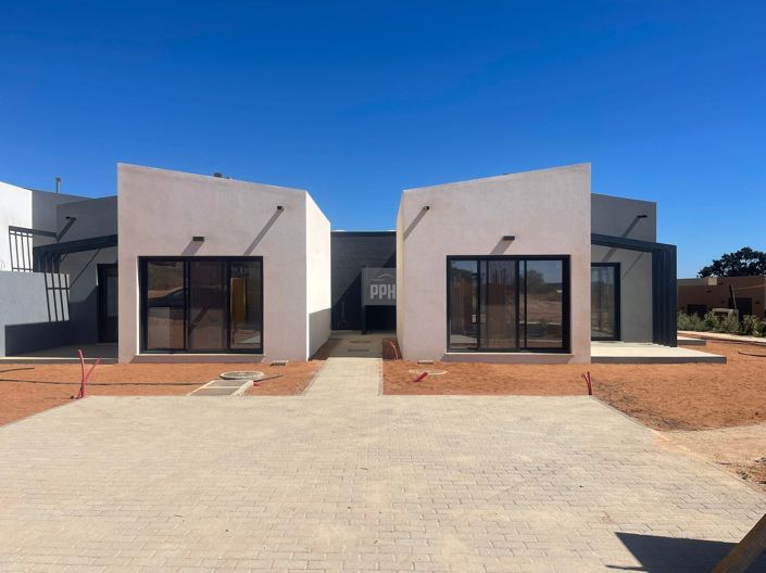 Image No.1-2 Bed Villa for sale