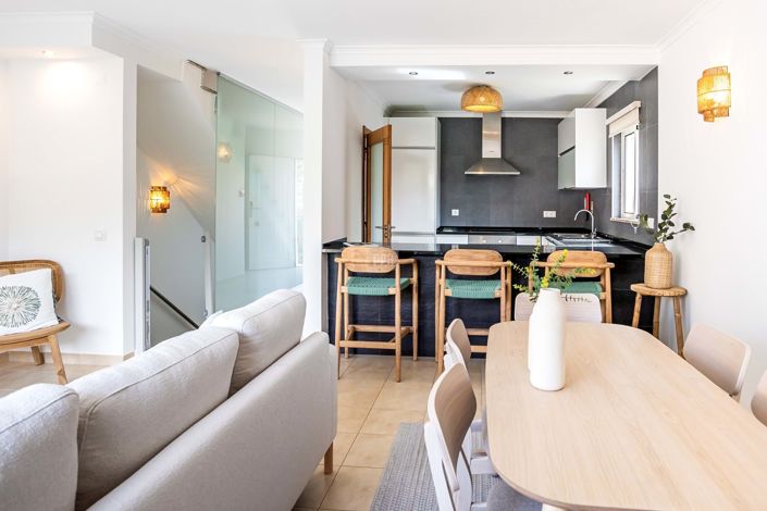 Image No.12-3 Bed Townhouse for sale