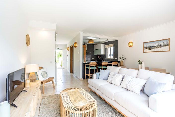 Image No.14-3 Bed Townhouse for sale