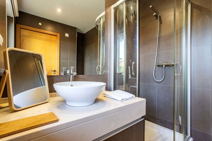 Image No.22-3 Bed Townhouse for sale