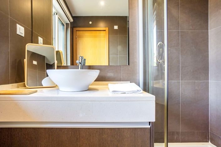 Image No.23-3 Bed Townhouse for sale