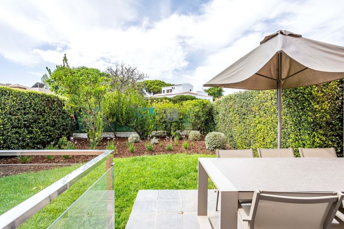 Image No.28-3 Bed Townhouse for sale