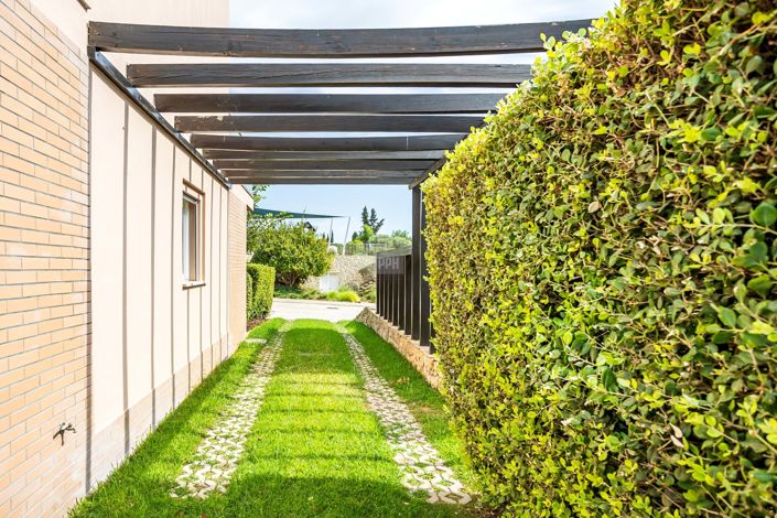 Image No.32-3 Bed Townhouse for sale