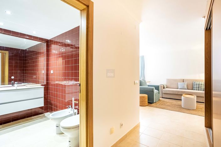 Image No.36-3 Bed Townhouse for sale