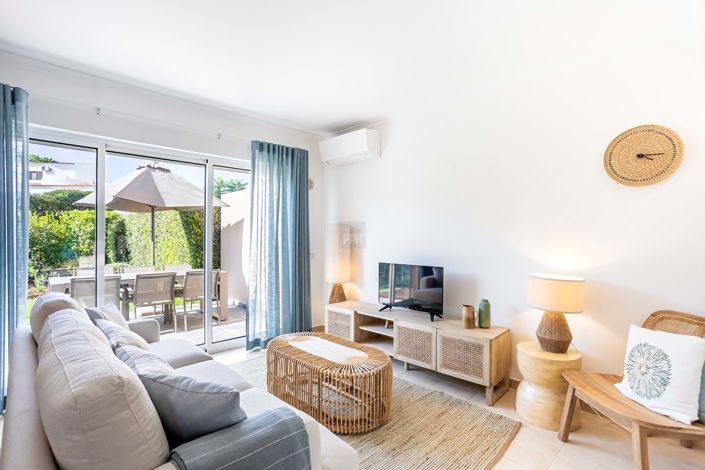 Image No.52-3 Bed Townhouse for sale