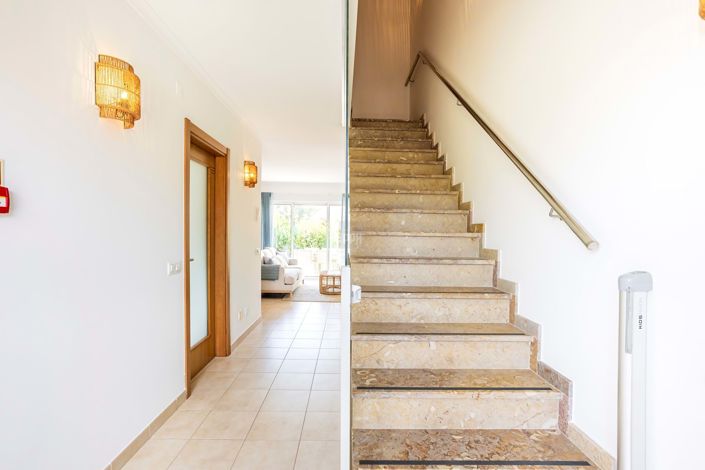 Image No.54-3 Bed Townhouse for sale