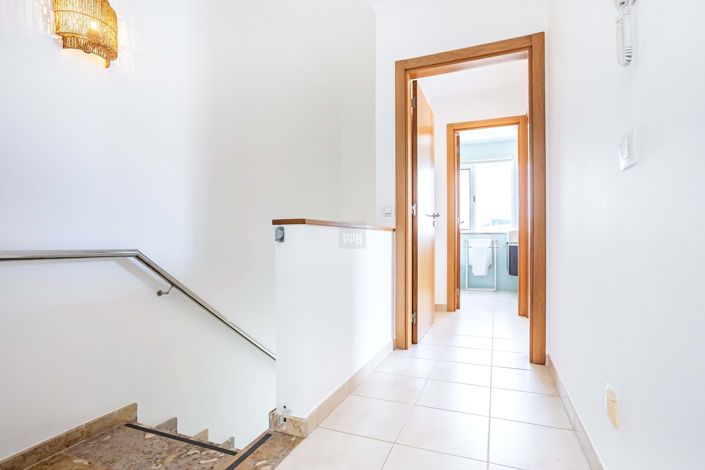 Image No.55-3 Bed Townhouse for sale