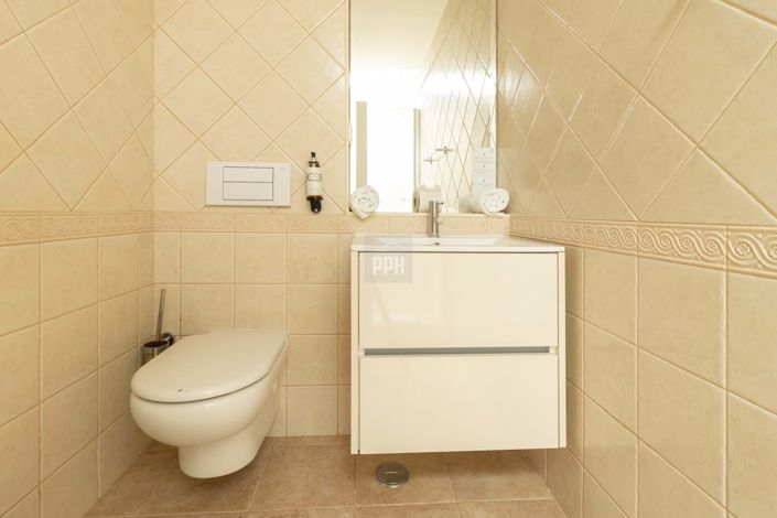 Image No.26-2 Bed Apartment for sale